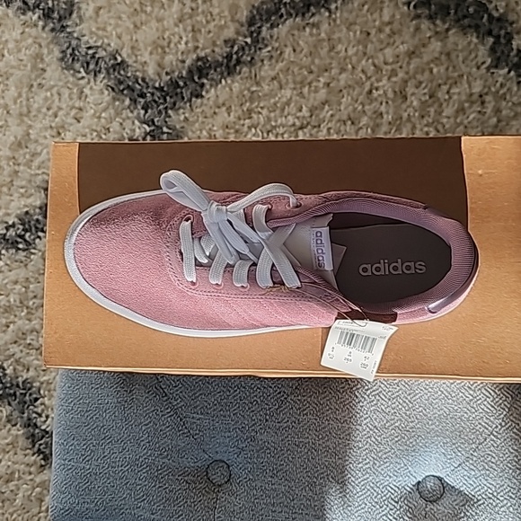 Adidas Women's Vulcraid3r Suede Skateboard Shoes - Picture 4 of 4